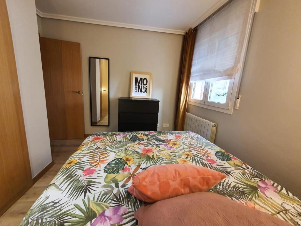 Piso En El Burgos Historico Apartman Kültér fotó